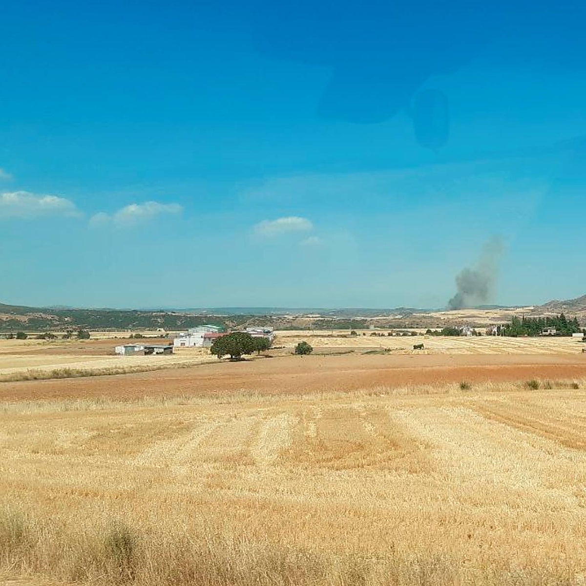 Un incendio fuerza el desalojo de los vecinos de Espinosa de Henares