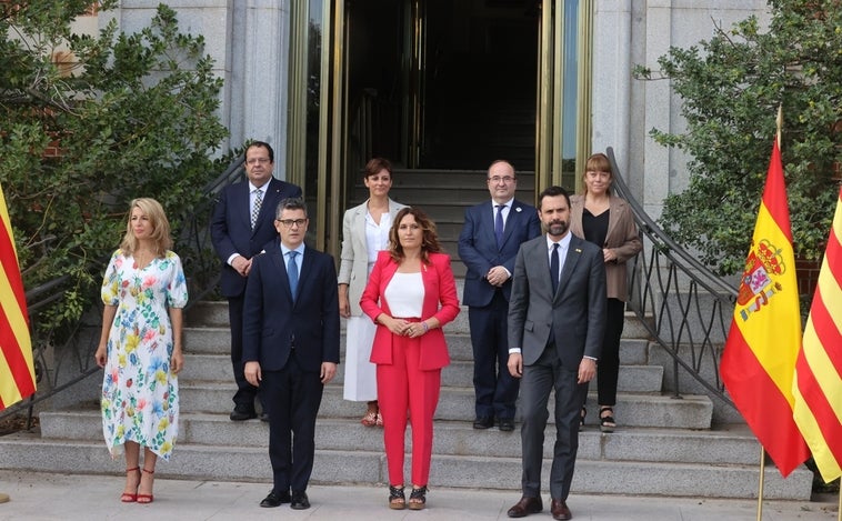 Moncloa: sí al catalán en el Congreso, no al 25% de castellano en las aulas