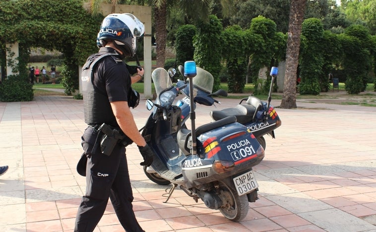 Una banda juvenil con menores agrede tres veces al mismo joven por su identidad de género en Valencia