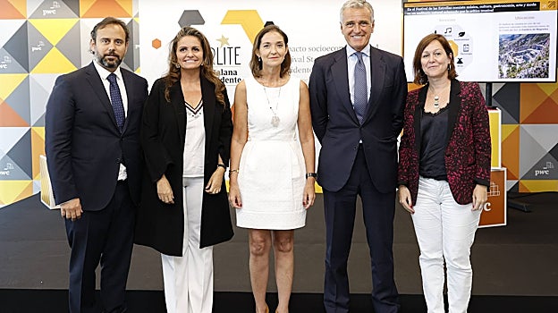 Ignacio Maluquer, Sandra García-Sanjuán, Reyes Maroto, Gonzalo Sánchez y Ana Merino, en la presentación del informe