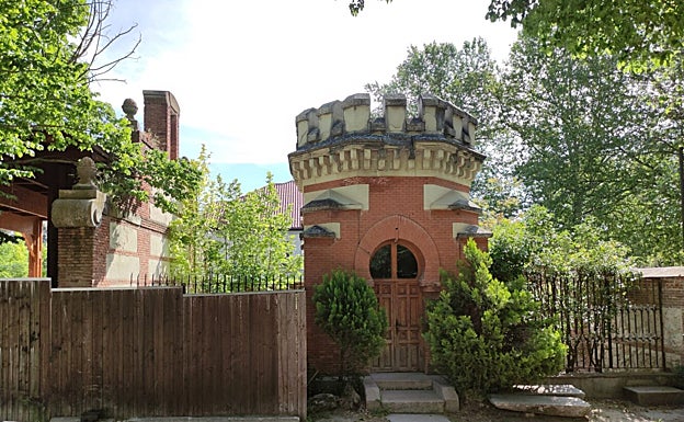 Detalle de uno de los torreones de los jardines de Felipe II