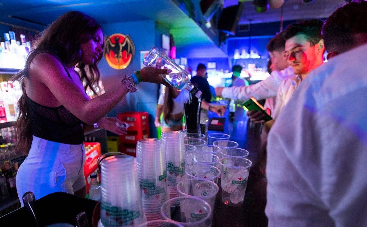 La Generalitat insta al personal de los espacios de ocio a ponerse a disposición de las víctimas