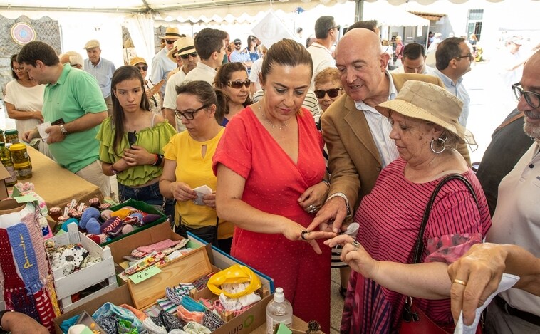 Jesús Julio Carnero reafirma en la II Feria Rural de La Raya la «cultura del compromiso» entre la Junta y Portugal