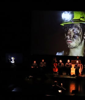 Imagen secundaria 2 - Varios momentos de 'Extinción'