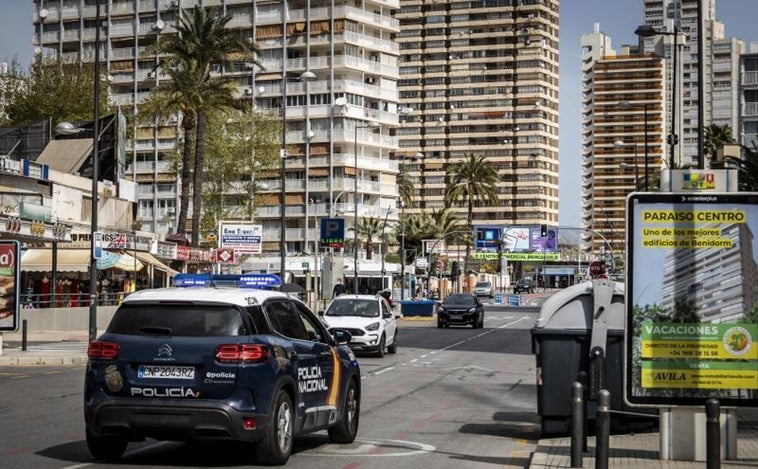 Condenan a seis años de prisión a dos camareros de Benidorm por vender cocaína en el bar en el que trabajaban