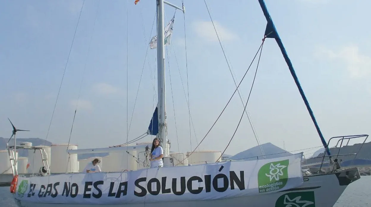 Denuncian el impacto climático del gasoducto submarino Medgaz en Almería