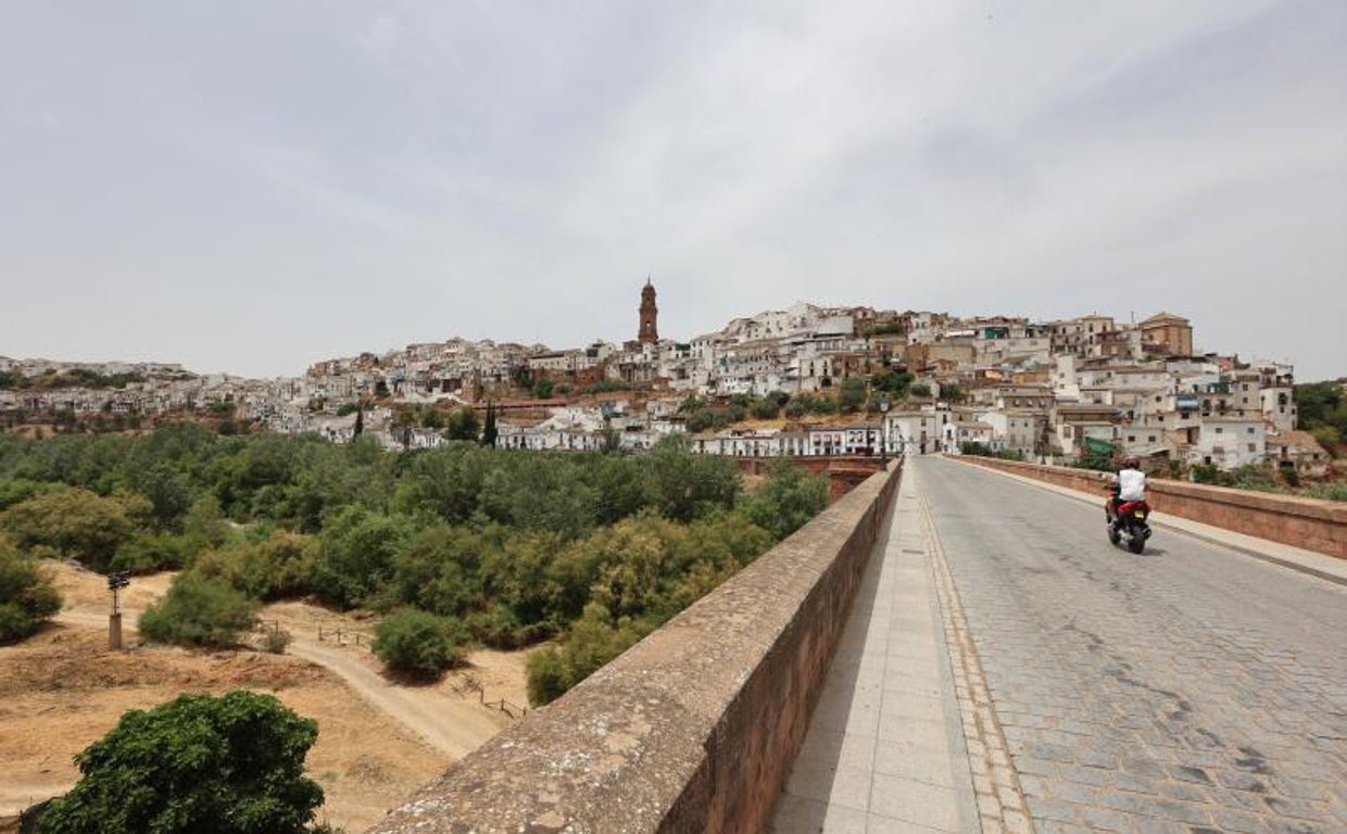 Vista panorámica del Centro de Montoro este verano