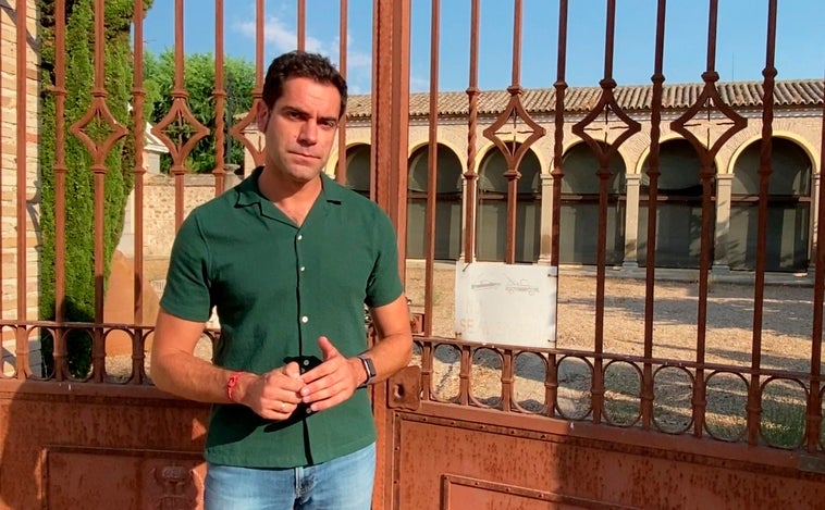 Comendador denuncia el abandono del edificio del 'cementerio de las Monjas', en plena Vega Baja