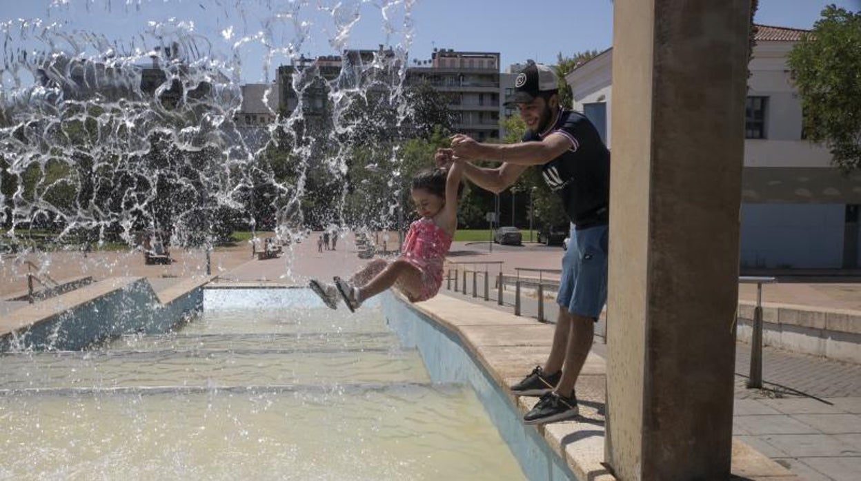 El tiempo en Córdoba | Bajan ligeramente los termómetros pero se mantiene la alerta naranja