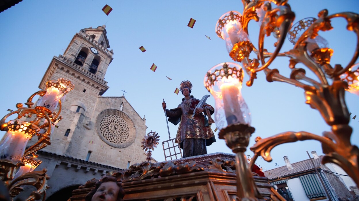 San Lorenzo mártir regresa a su cita en las calles con los devotos de Córdoba
