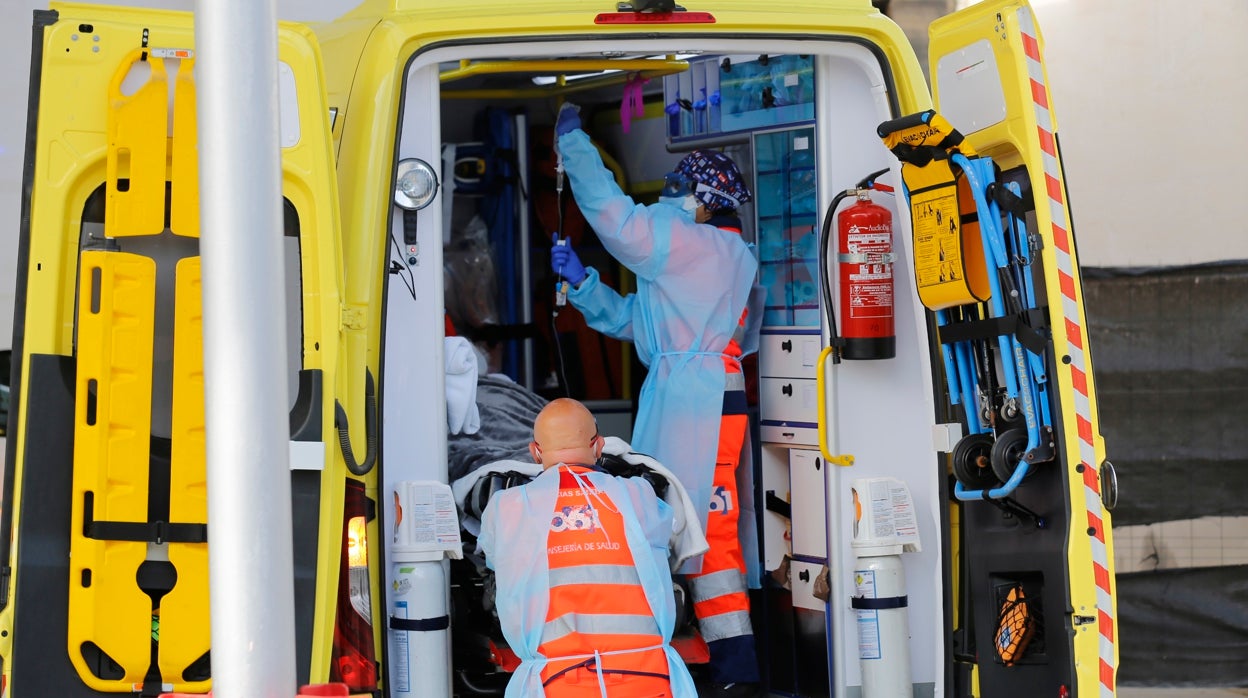 El Covid deja en Córdoba dos muertes más y la cifra de hospitalizados sigue en medio centenar