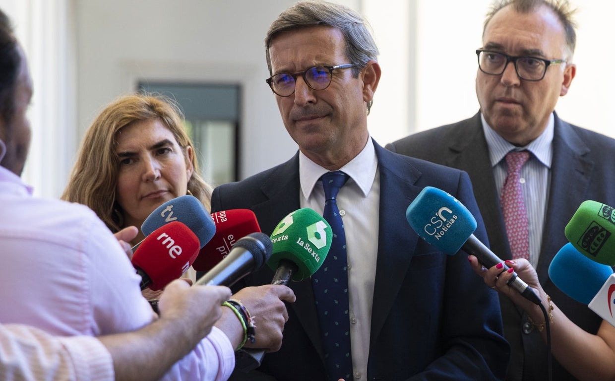 Blanco, Paradela y Bernal, este lunes en Sevilla