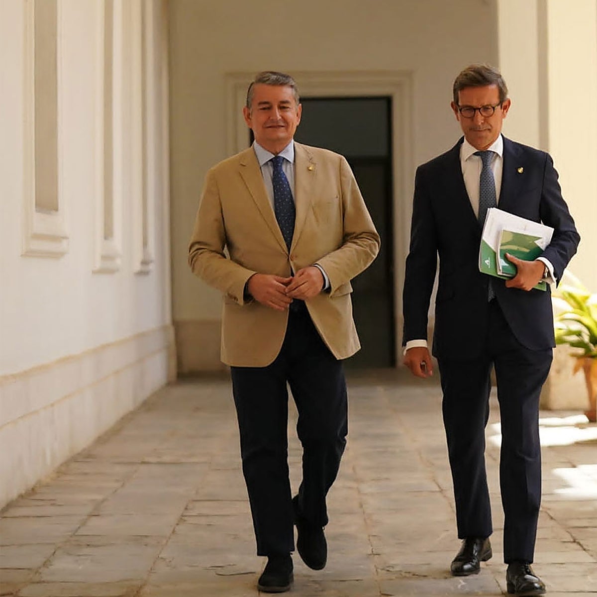 La Junta de Andalucía plantea aumentar el teletrabajo y uso compartido del vehículo para ahorrar energía