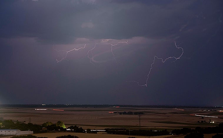 Las tormentas descargan 2.807 rayos sobre Castilla y León