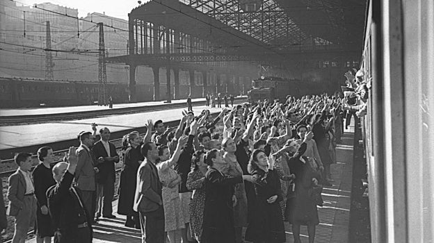 Despedida en el andén, año 1945