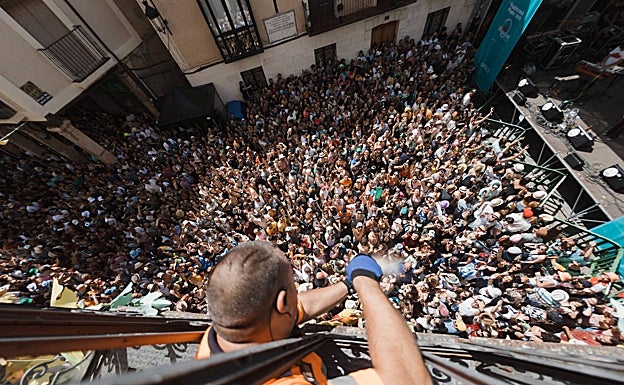 La plaza del Trigo, en el centro de Aranda de Duero, a rebosar durante esta 25 edición del Sonorama