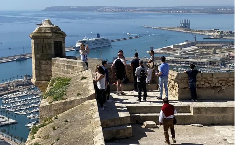 Alicante echa el resto para atraer a los turistas noruegos y suecos