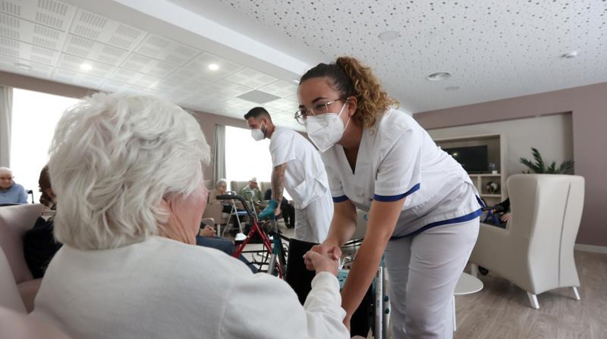 Los hospitales de Andalucía se siguen vaciando de Covid con 80 ingresados menos