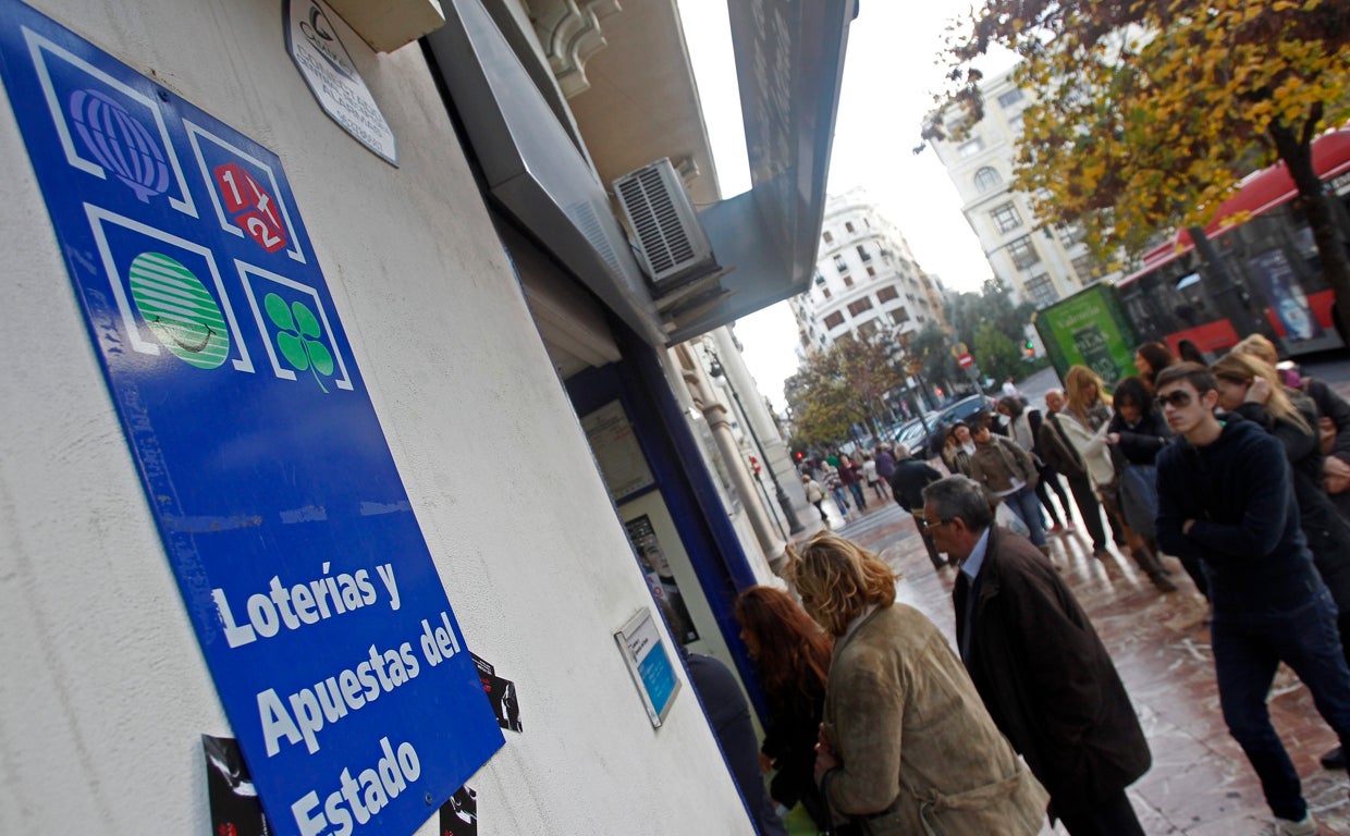 Imagen de archivo de una Administración de Lotería en Valencia
