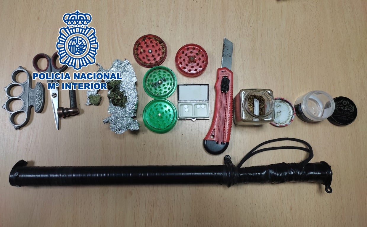 Lanzan un puño americano por la ventanilla de un coche que circulaba en dirección contraria por Alicante