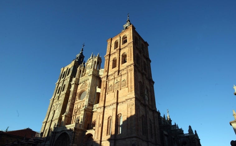 La catedral de Astorga propone una visita desde el aire con  realidad virtual