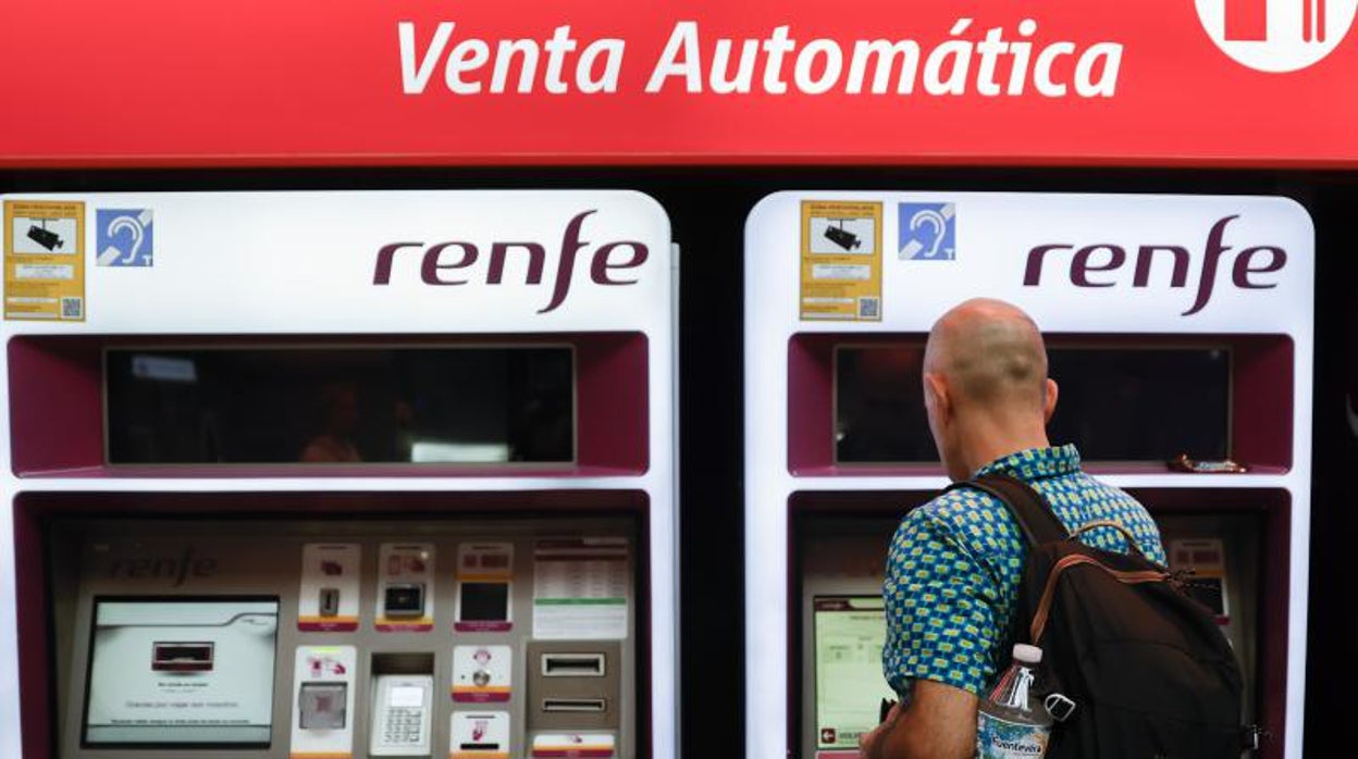 Comienza el plazo para solicitar los abonos gratuitos o con descuentos de Renfe: estos son los pasos a seguir