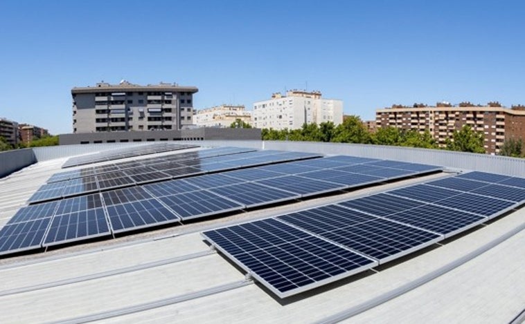 El Gobierno invierte más de 6.600.000 euros en instalar placas fotovoltaicas en centros educativos