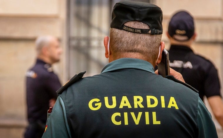 La maniobra de Rautek salva de morir asfixiado a un hombre sin pulso en un restaurante de Gandía