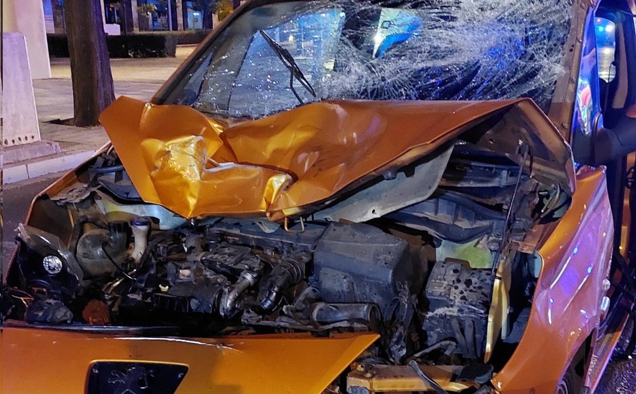 Imagen del estado en que quedó el coche tras el accidente