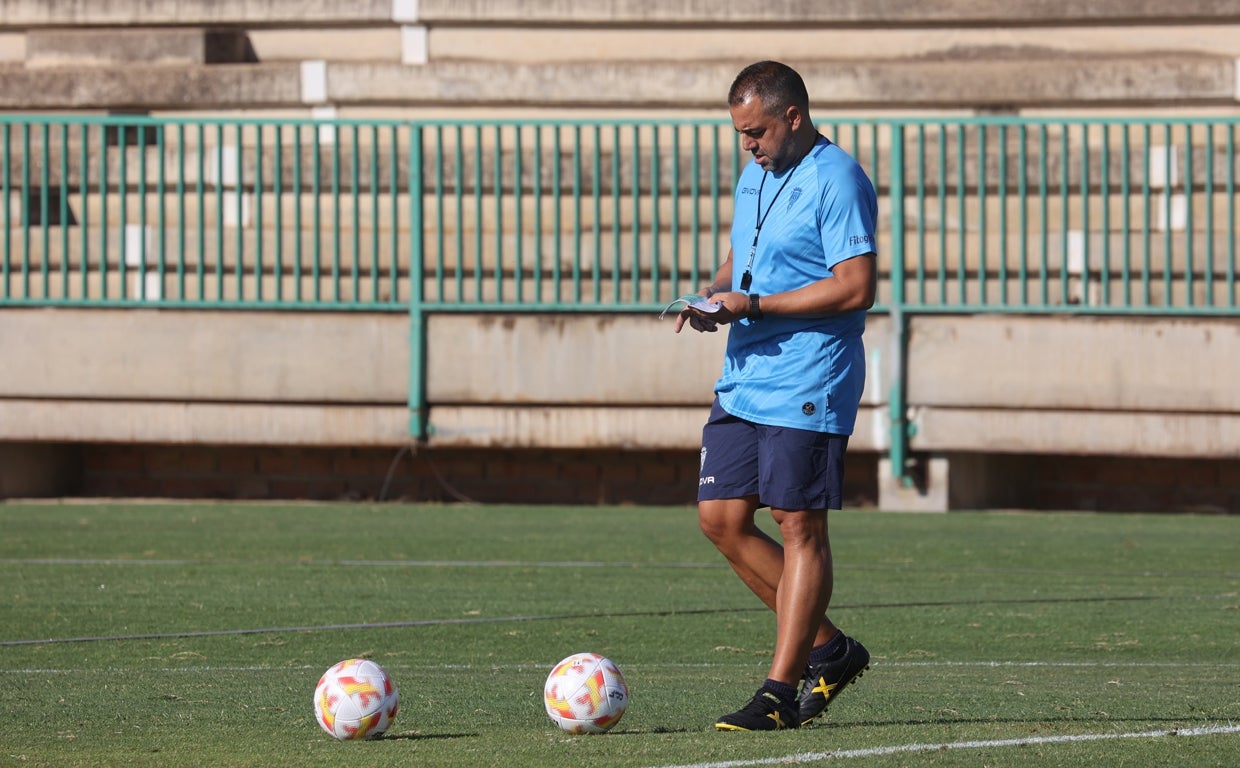 El entrenador del Córdoba CF, Germán Crespo en la Ciudad Deportiva