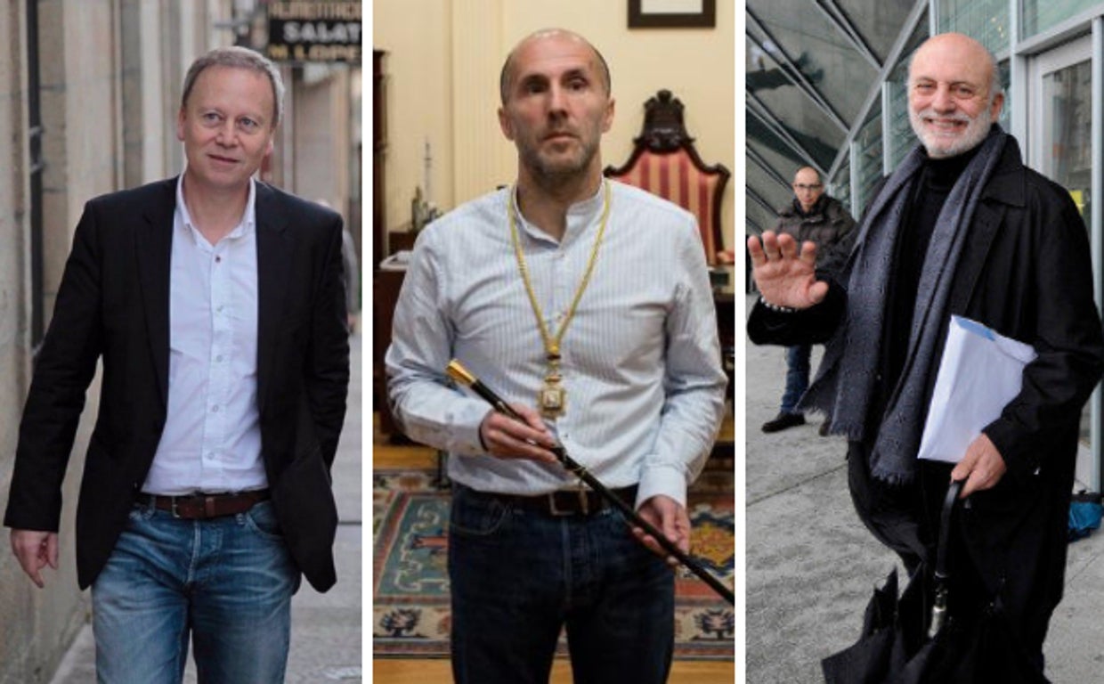 De derecha a izquierda, Rafael R. Villatoro, portavoz del PSOE de Orense, Gonzalo Pérez Jácome, alcalde de Orense y Manuel Cabezas, candidato del PP a la alcaldía