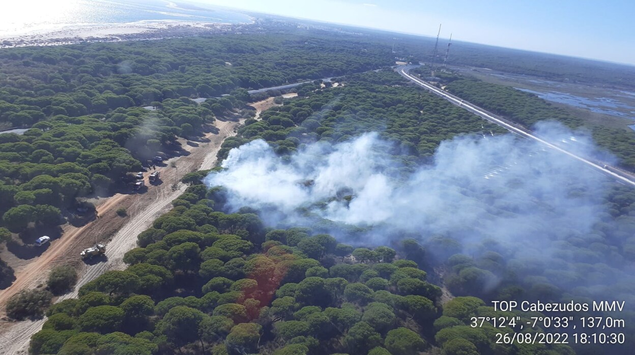 Extinguido el incendio del paraje Camino de la Romería de Punta Umbría