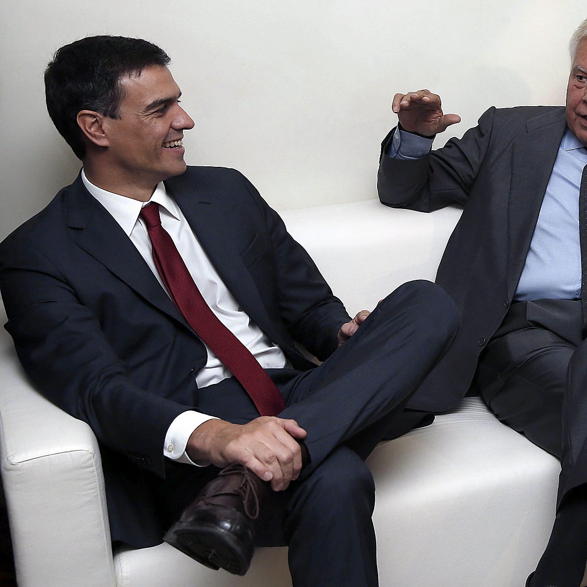 El PSOE utilizará el 40 aniversario de la victoria de Felipe González para remontar electoralmente