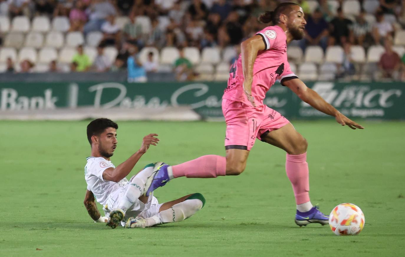 La alegría de la goleada del Córdoba CF a Unionistas, en imágenes