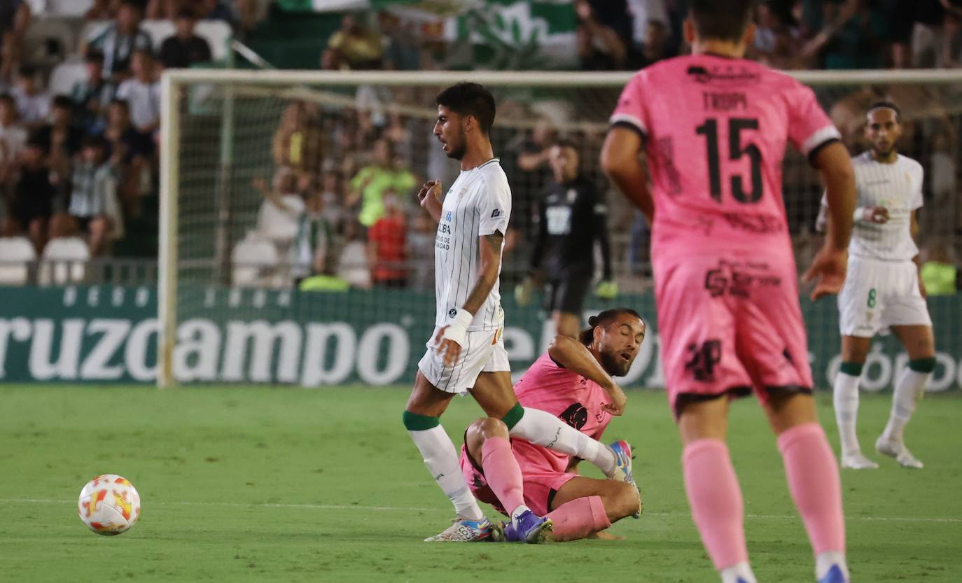 La alegría de la goleada del Córdoba CF a Unionistas, en imágenes