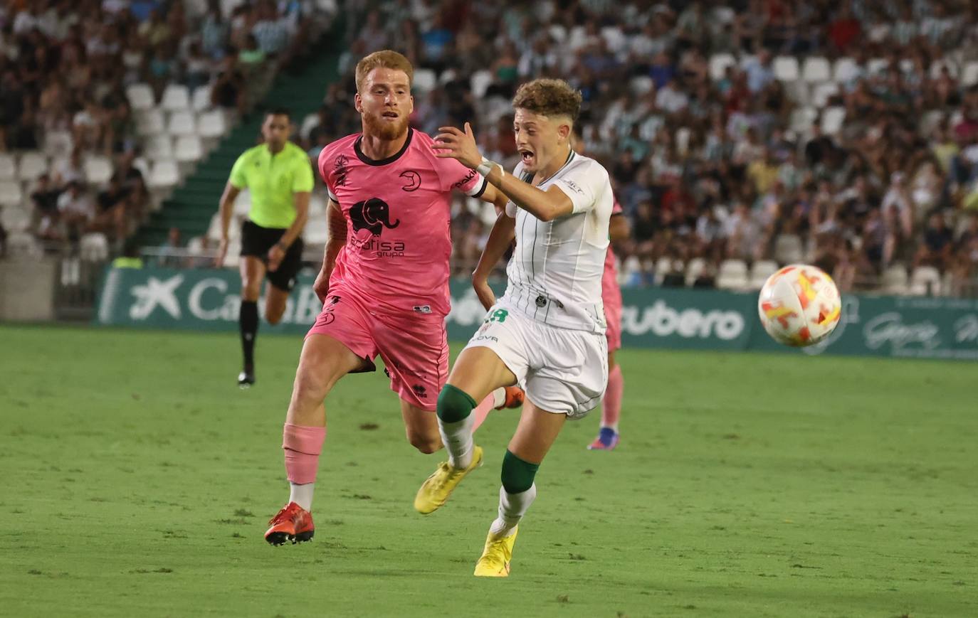 La alegría de la goleada del Córdoba CF a Unionistas, en imágenes