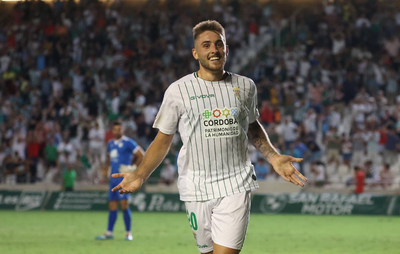 La alegría de la goleada del Córdoba CF a Unionistas, en imágenes