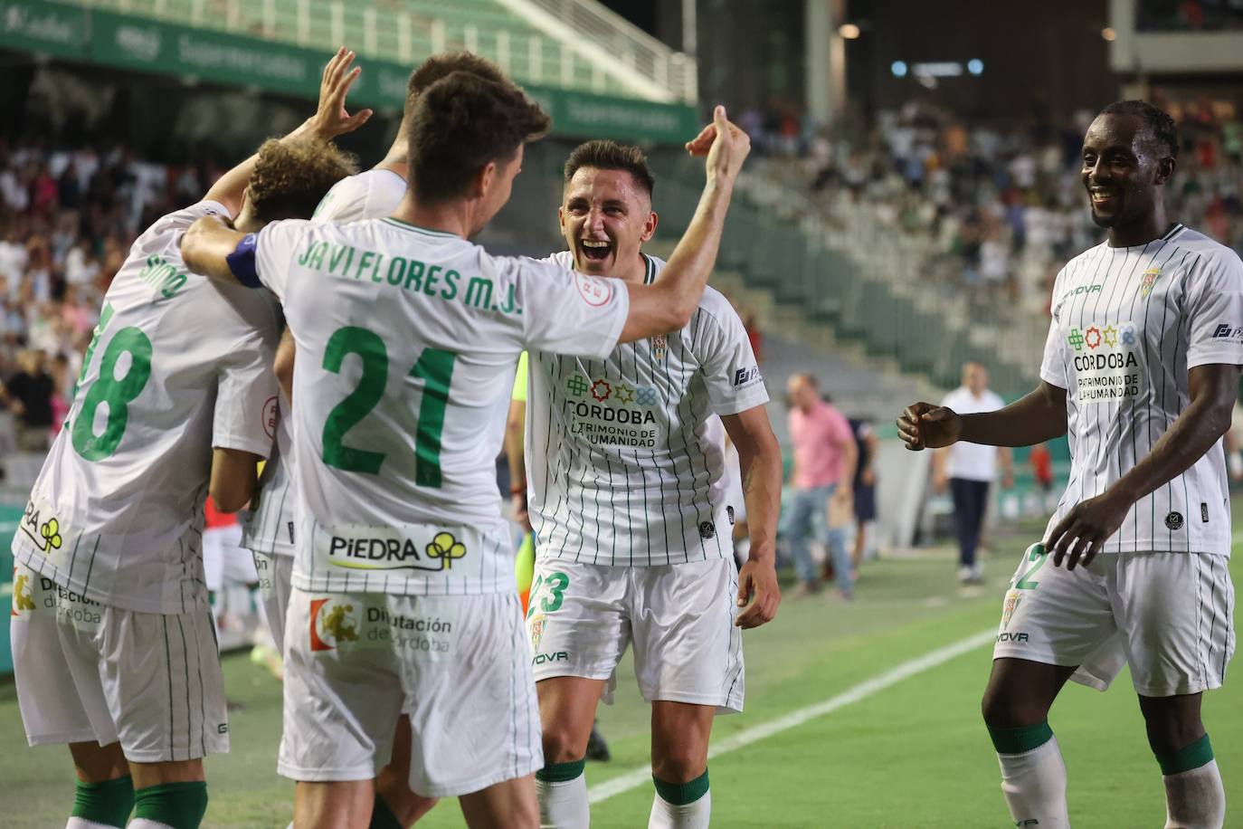 La alegría de la goleada del Córdoba CF a Unionistas, en imágenes
