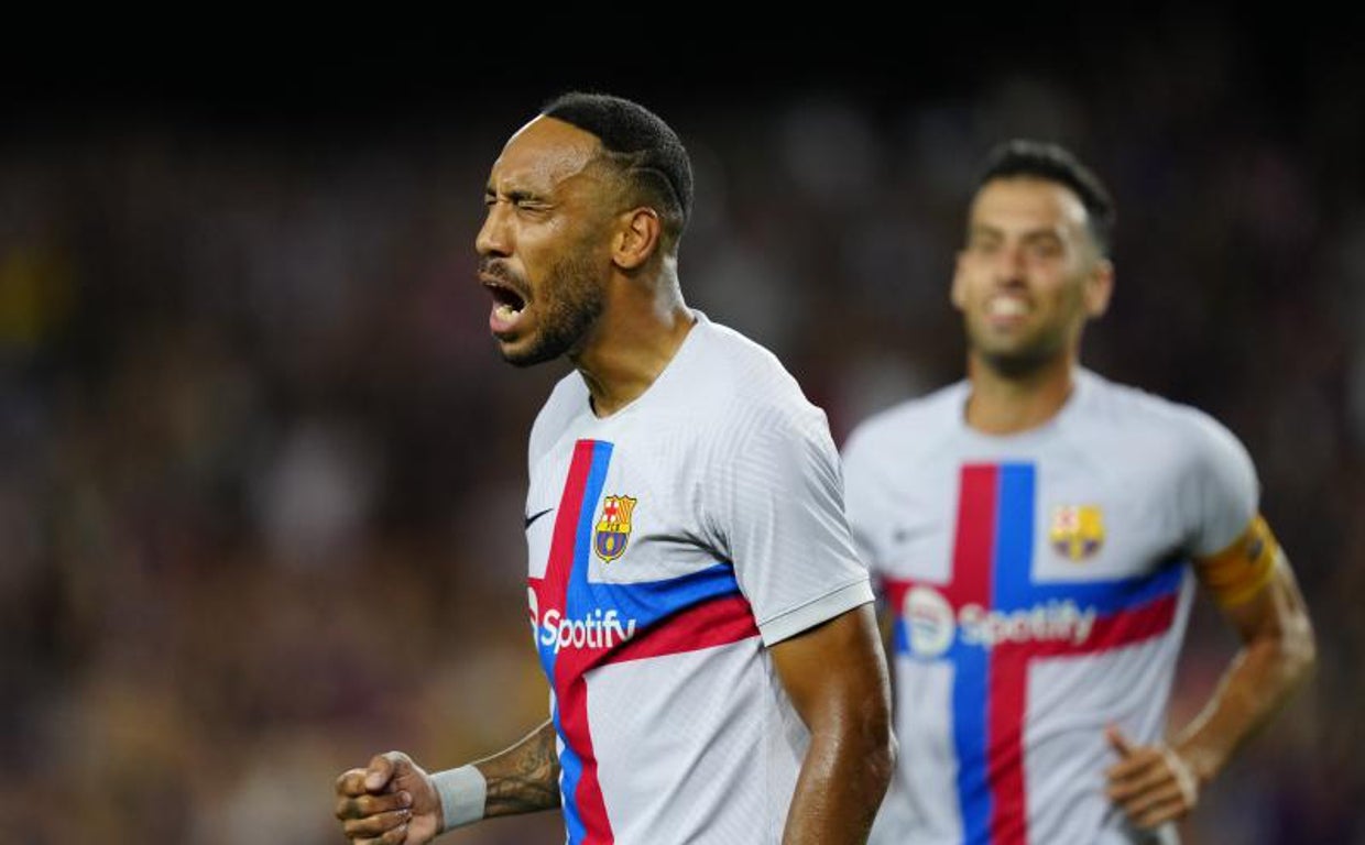 Aubameyang, durante un partido con el Barça