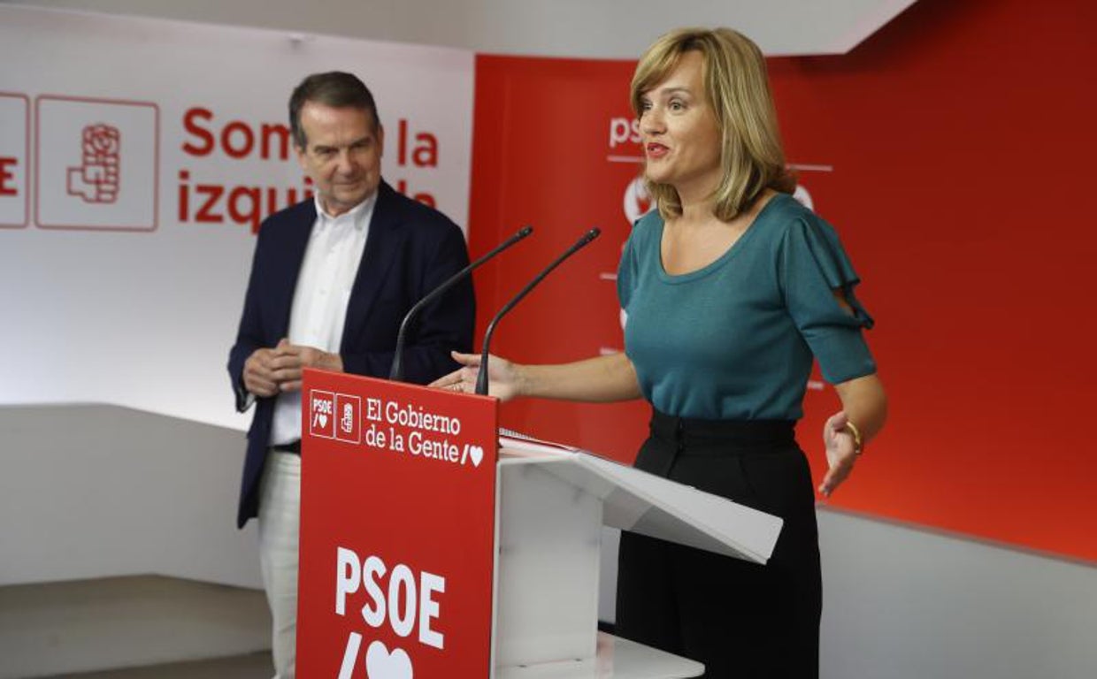 Pilar Alegría junto a Abel Caballero en la rueda de prensa posterior a la Ejecutiva socialista