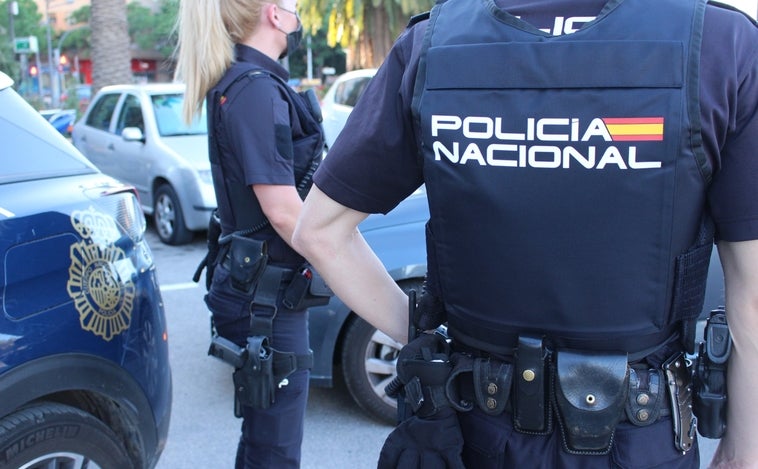 Detenido por estrangular la misma mañana a dos hombres para robarles en Valencia