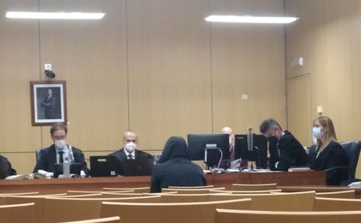 Imagen tomada durante el juicio contra un militar en Valencia por abusar de tres menores