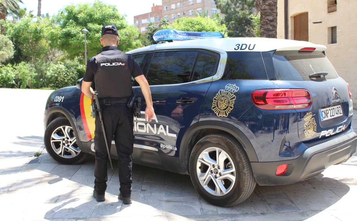 Imagen de recurso de un coche patrulla de la Policía Nacional