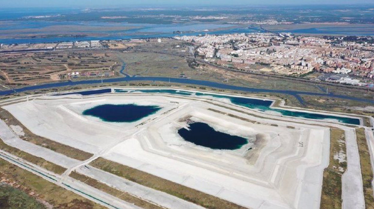 Exigen al alcalde de Huelva que convoque de manera inmediata la mesa de fosfoyesos