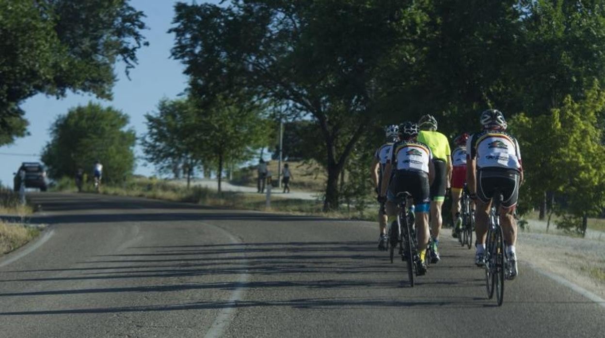 Investigan a un conductor que golpeó a un ciclista cuando circulaba ebrio y sin carné en Córdoba