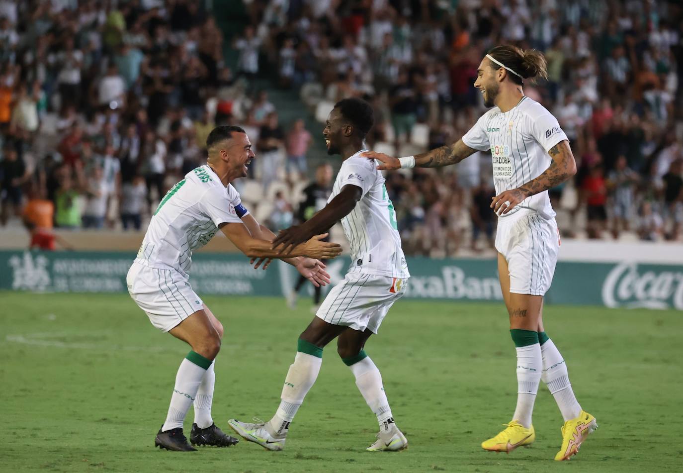 Las espectaculares imágenes de las mejores jugadas del Córdoba CF - Fuenlabrada