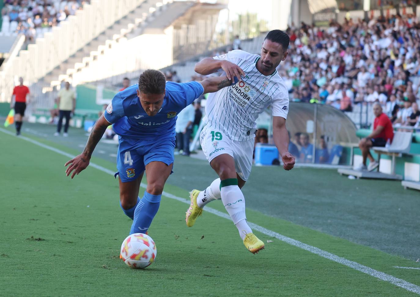 Las espectaculares imágenes de las mejores jugadas del Córdoba CF - Fuenlabrada