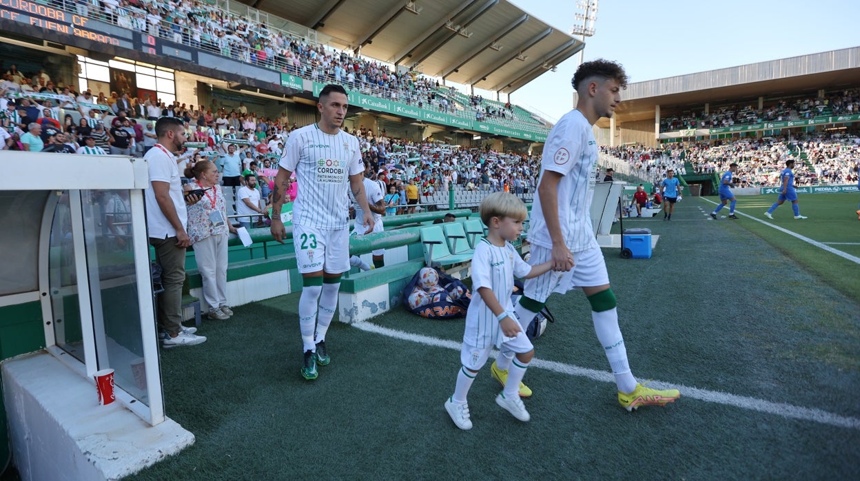 Acabar el estadio con hotel, 75 años de cesión y más usos: las condiciones del Córdoba CF para El Arcángel