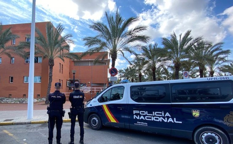 La Policía detiene en un hotel de Elche a un hombre reclamado por Francia por introducir 100 kilos de hachís