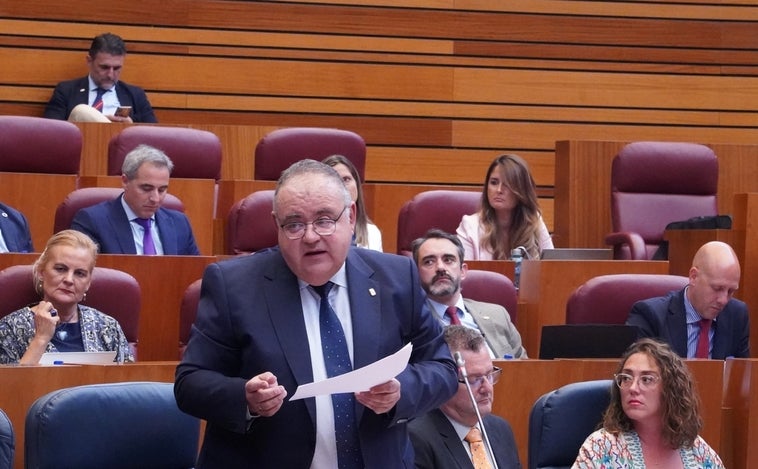 Vázquez insiste en que «ningún paciente se ha quedado sin asistencia este verano»